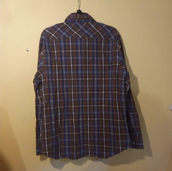 Men's Banana Republic Long Sleeve Button Up Plaid Shirt. - Picture 4 of 4